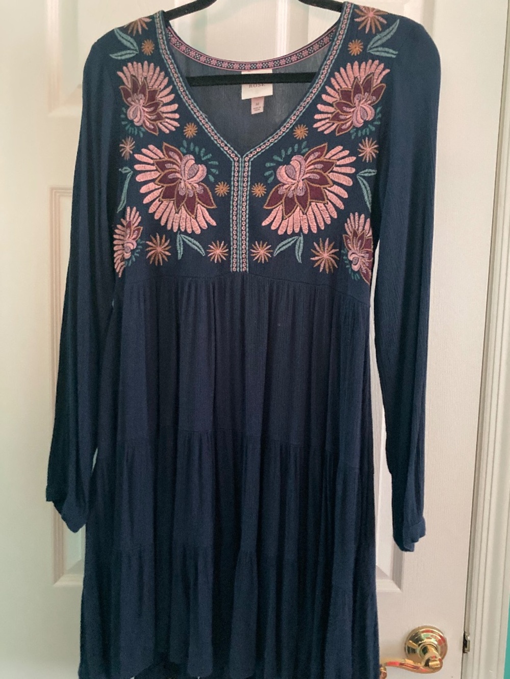 Knox Rose beautiful blue embroidered dress